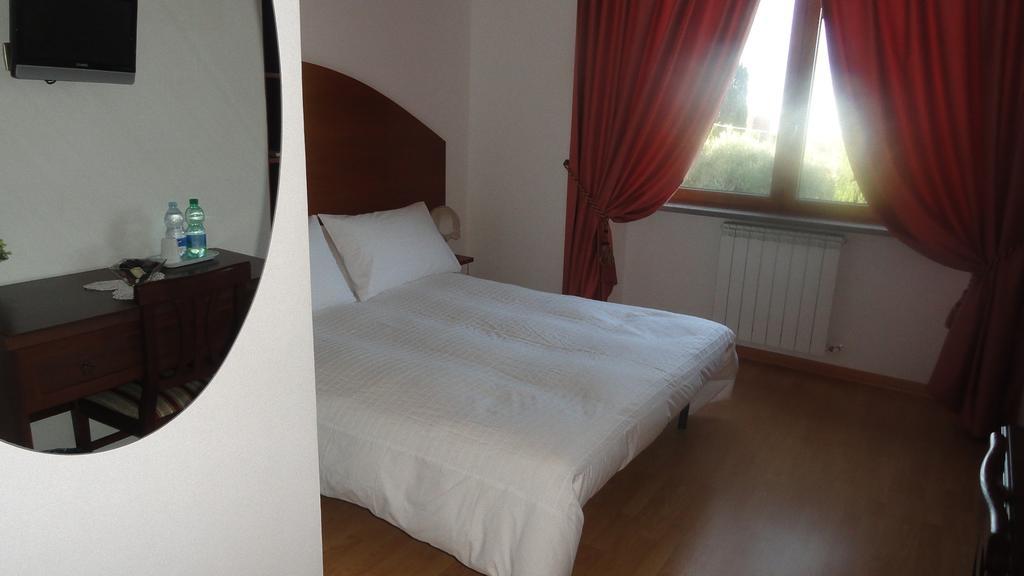 Bed And Breakfast La Corte Degli Ulivi ชิวิตาเวกเกีย ห้อง รูปภาพ
