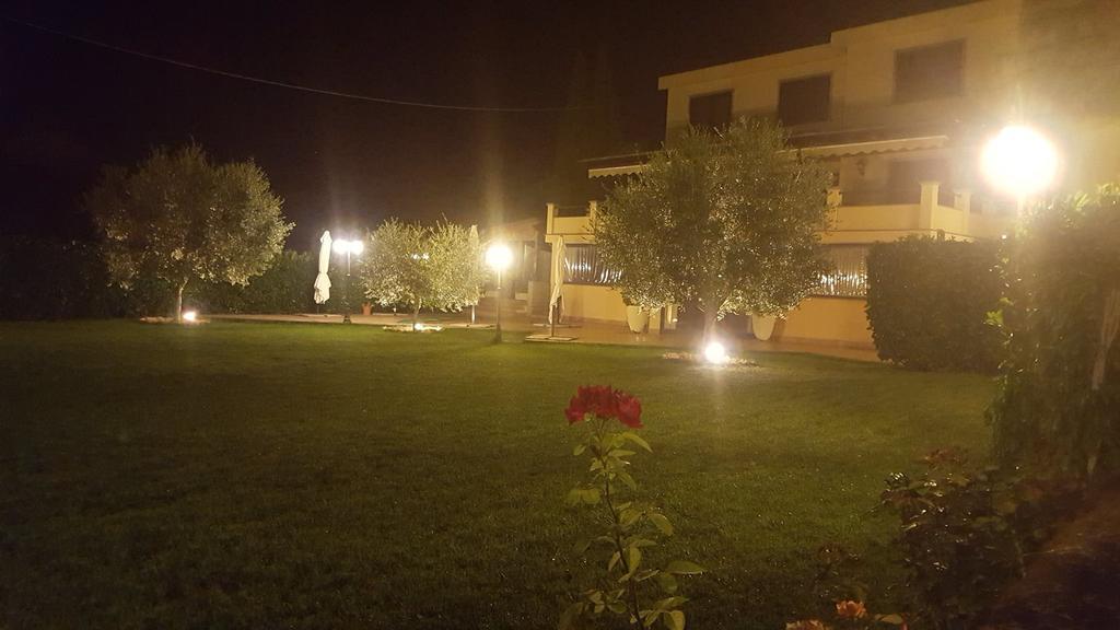 Bed And Breakfast La Corte Degli Ulivi ชิวิตาเวกเกีย ภายนอก รูปภาพ