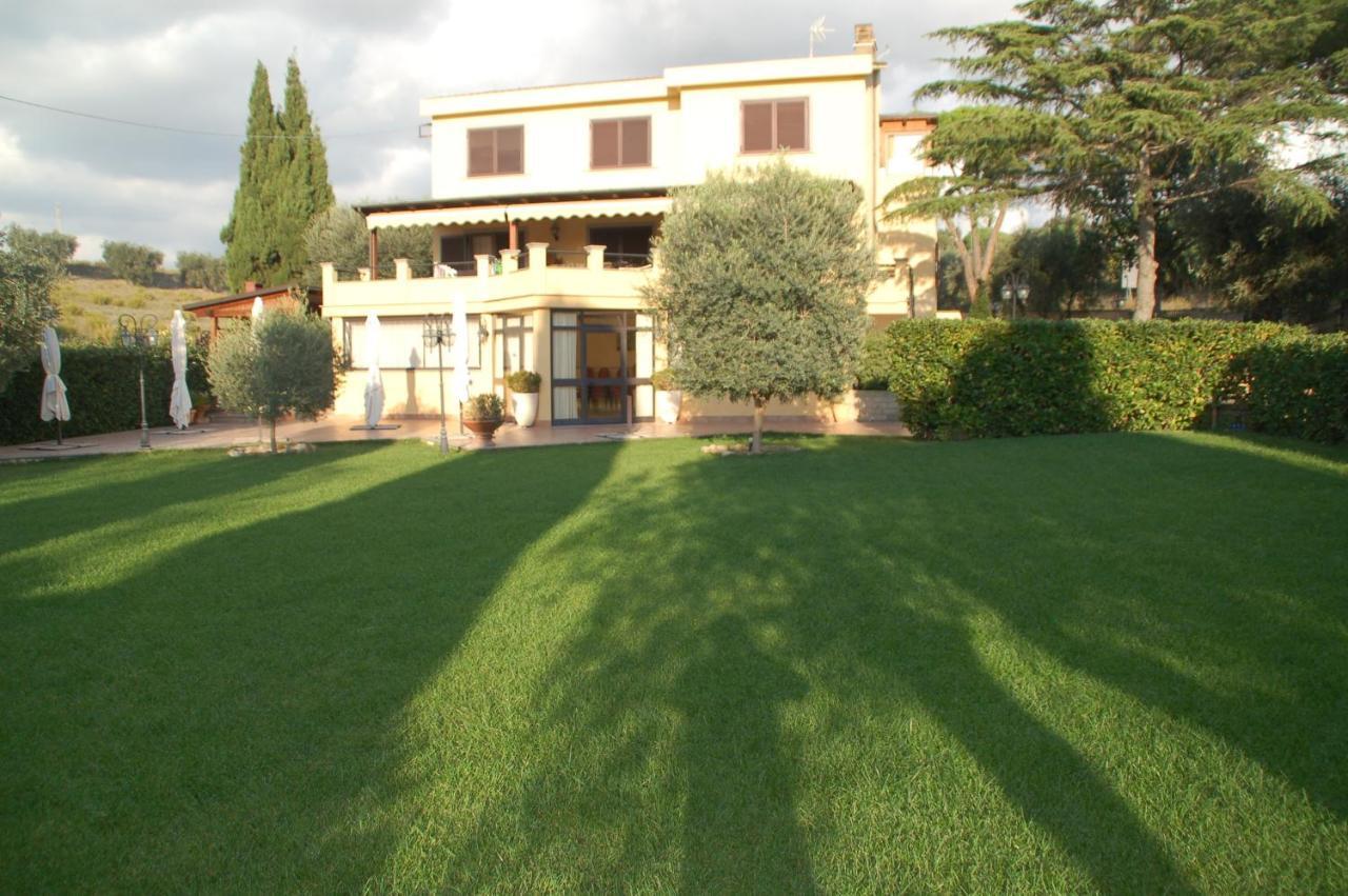 Bed And Breakfast La Corte Degli Ulivi ชิวิตาเวกเกีย ภายนอก รูปภาพ